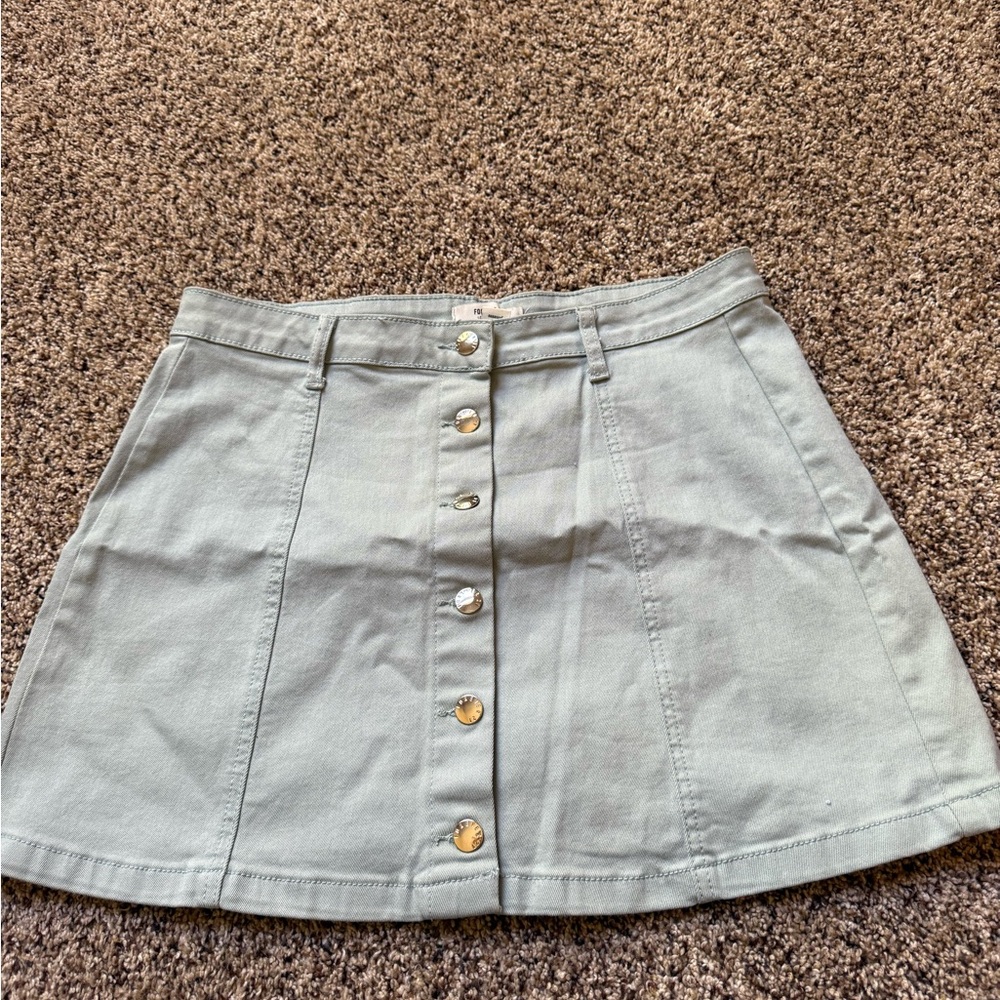 Forever 21 Light Gray Button-Up Mini Skirt